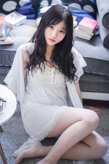 被男同事摸的水好多
